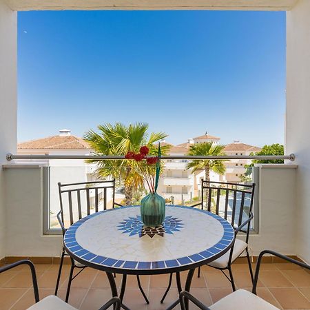 Moderne Ferienwohnung 71A Манилва Екстериор снимка