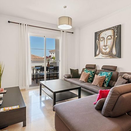 Moderne Ferienwohnung 71A Манилва Екстериор снимка