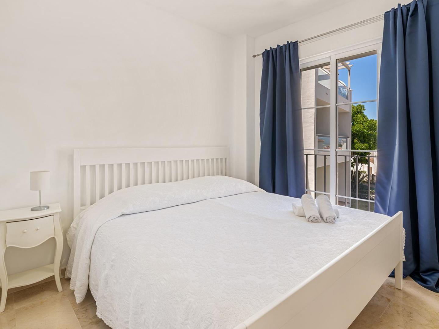 Moderne Ferienwohnung 71A Манилва Екстериор снимка